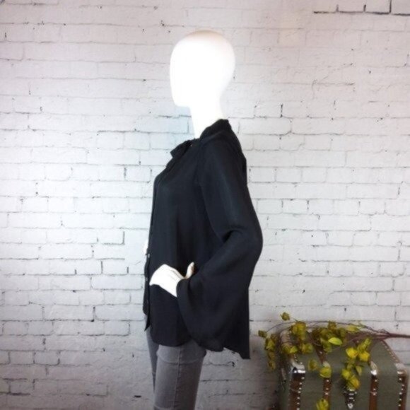 Show Me Your Mumu Taylor Tie Front Tunic Blouse Black Small - Picture 2 of 5